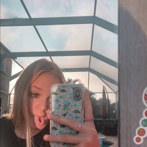 Meet your Posher, Bay